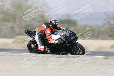 media/Dec-01-2025-Moto Forza (Mon) [[2daa91e15f]]/3-Beginner Group/Session 2 (Turn 7 Inside Pans)/